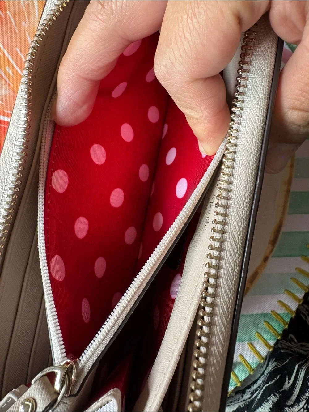 Kate Spade | Zip Around Wallet | Minnie Mouse